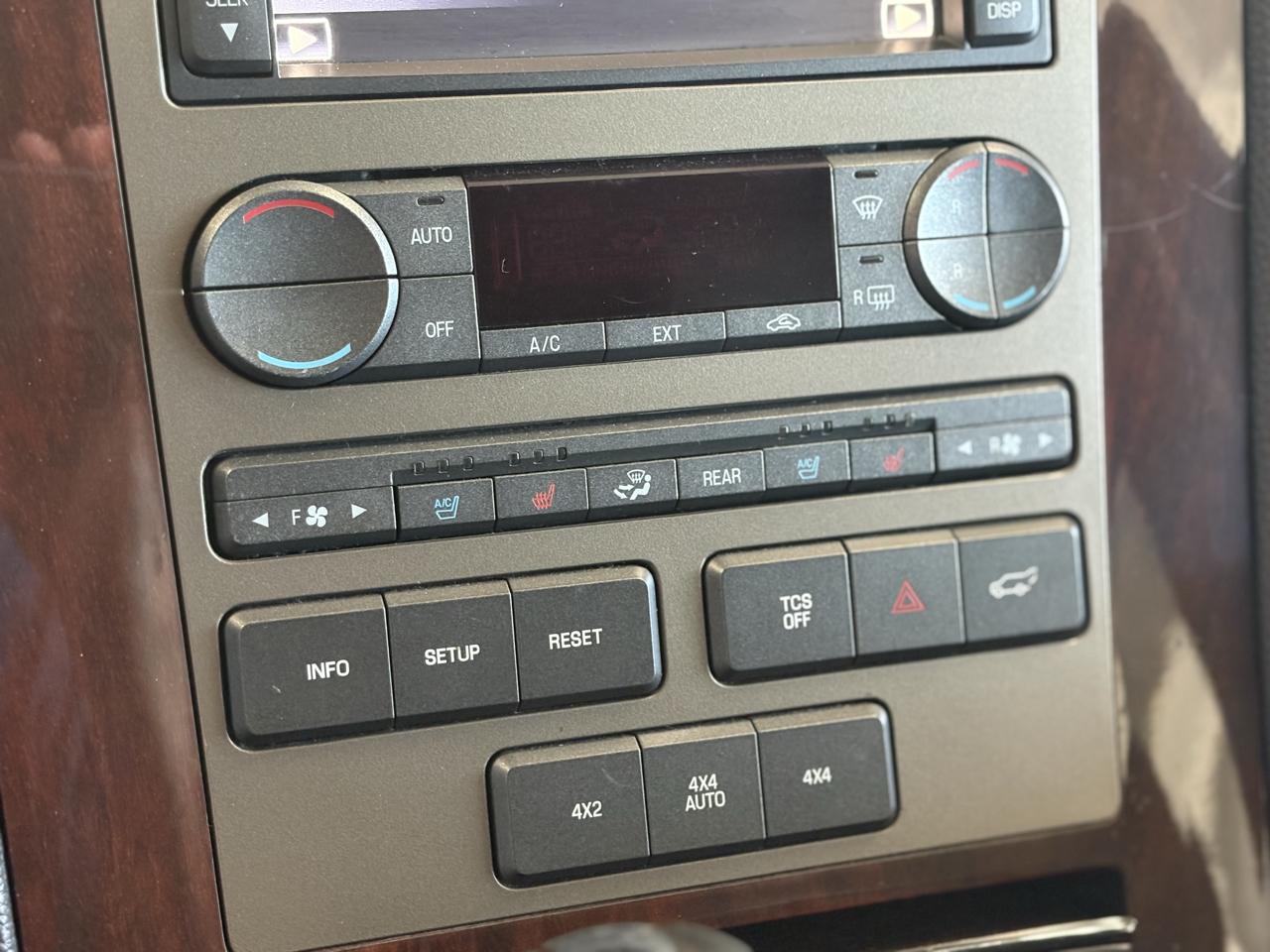 Lincoln Navigator 4WD 4dr 2012