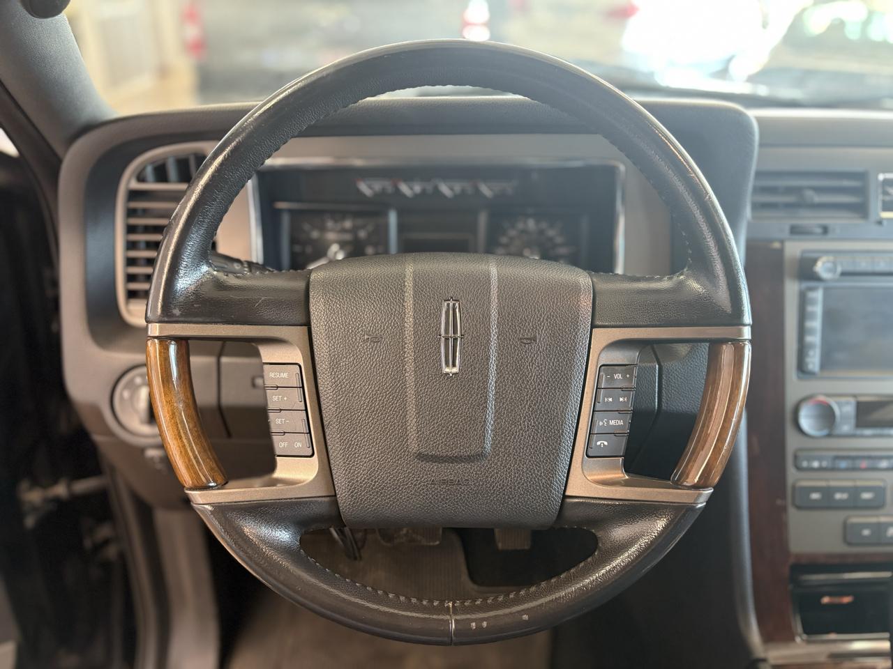Lincoln Navigator 4WD 4dr 2012