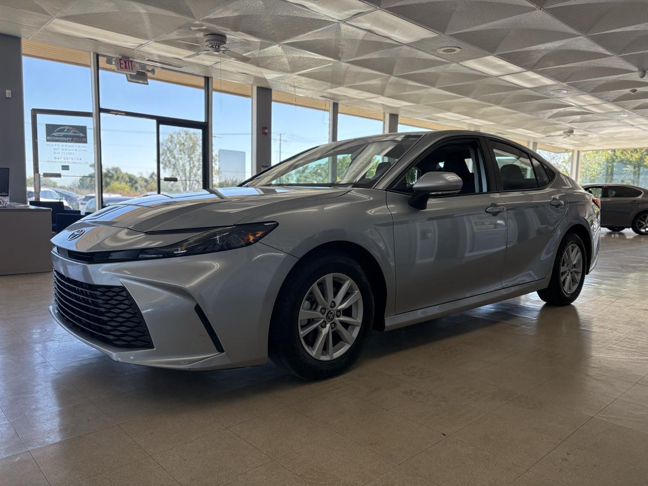 Toyota Camry XLE (Natl) 2025
