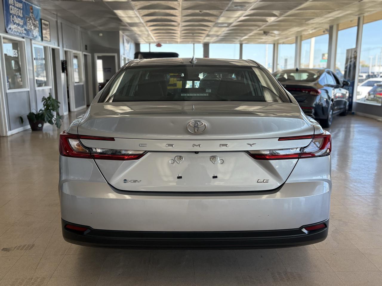 Toyota Camry XLE (Natl) 2025