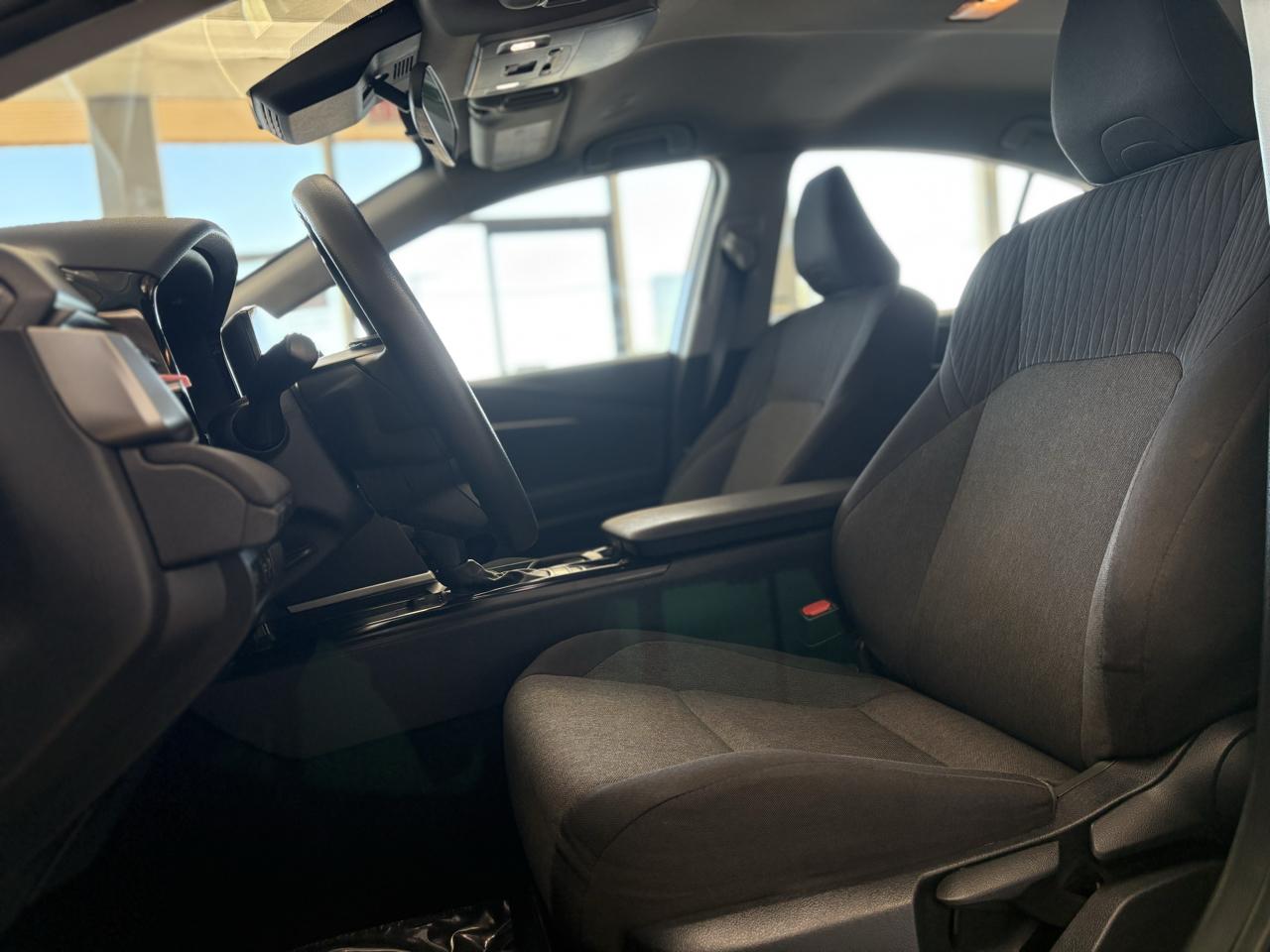 Toyota Camry XLE (Natl) 2025
