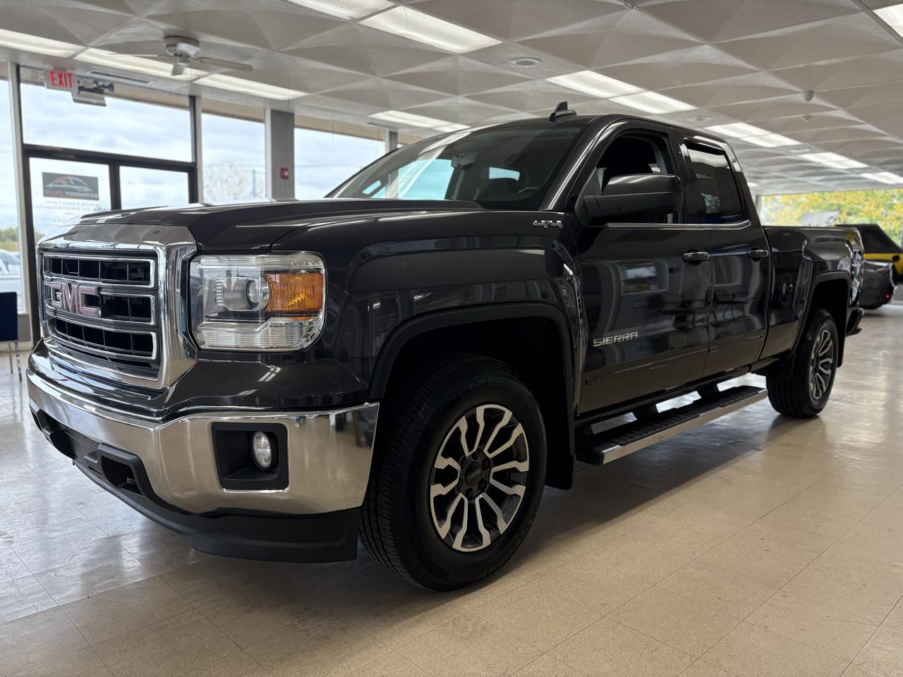 GMC Sierra 1500 4WD Double Cab 143.5" SLE 2015