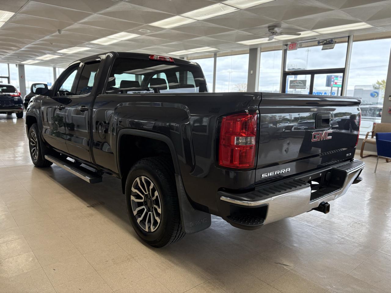 GMC Sierra 1500 4WD Double Cab 143.5" SLE 2015