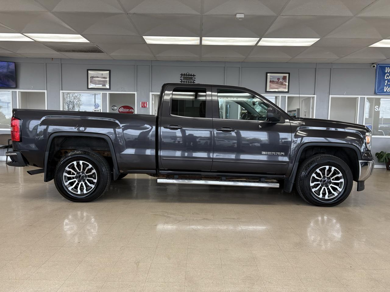 GMC Sierra 1500 4WD Double Cab 143.5" SLE 2015