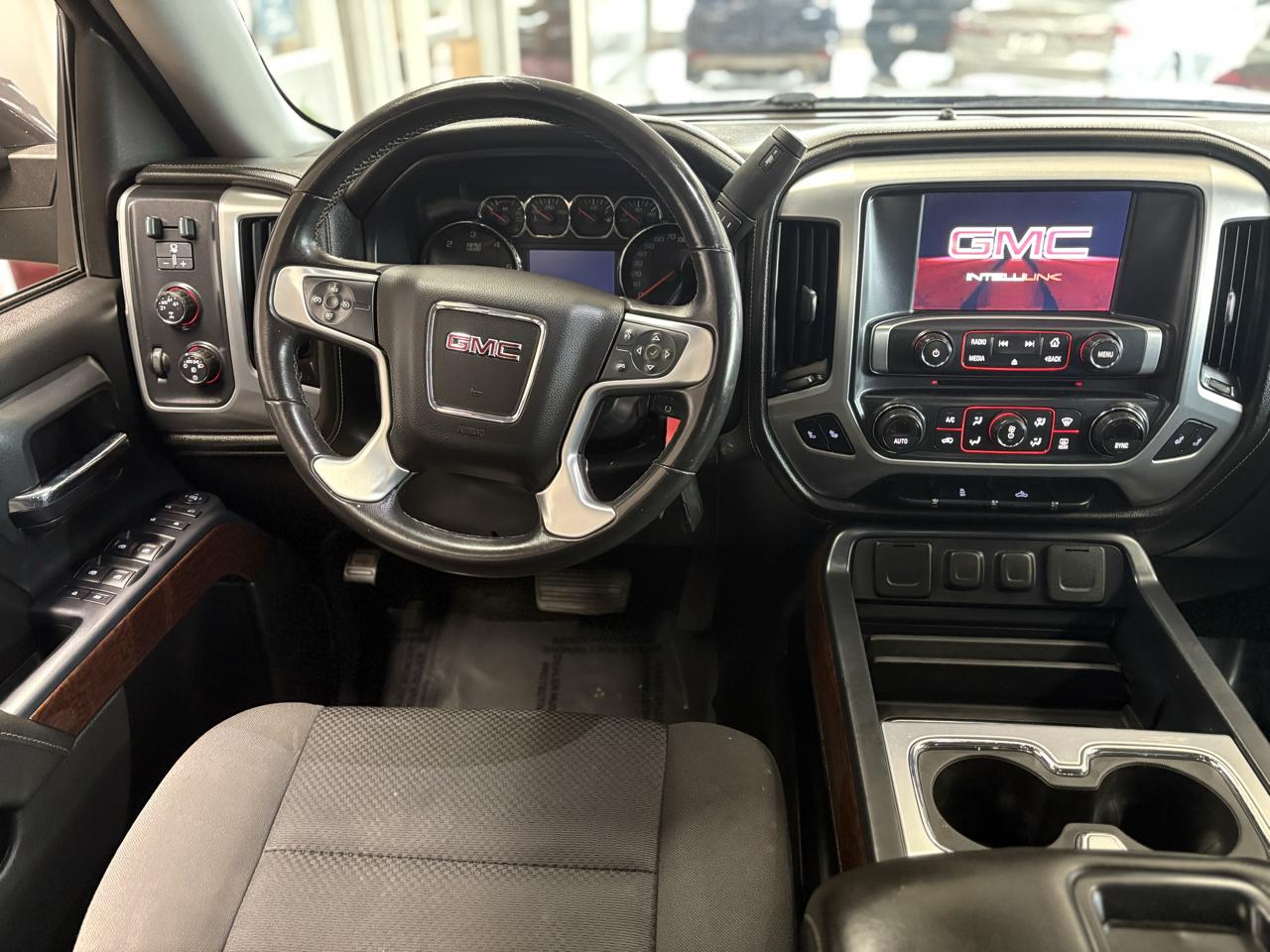 GMC Sierra 1500 4WD Double Cab 143.5" SLE 2015
