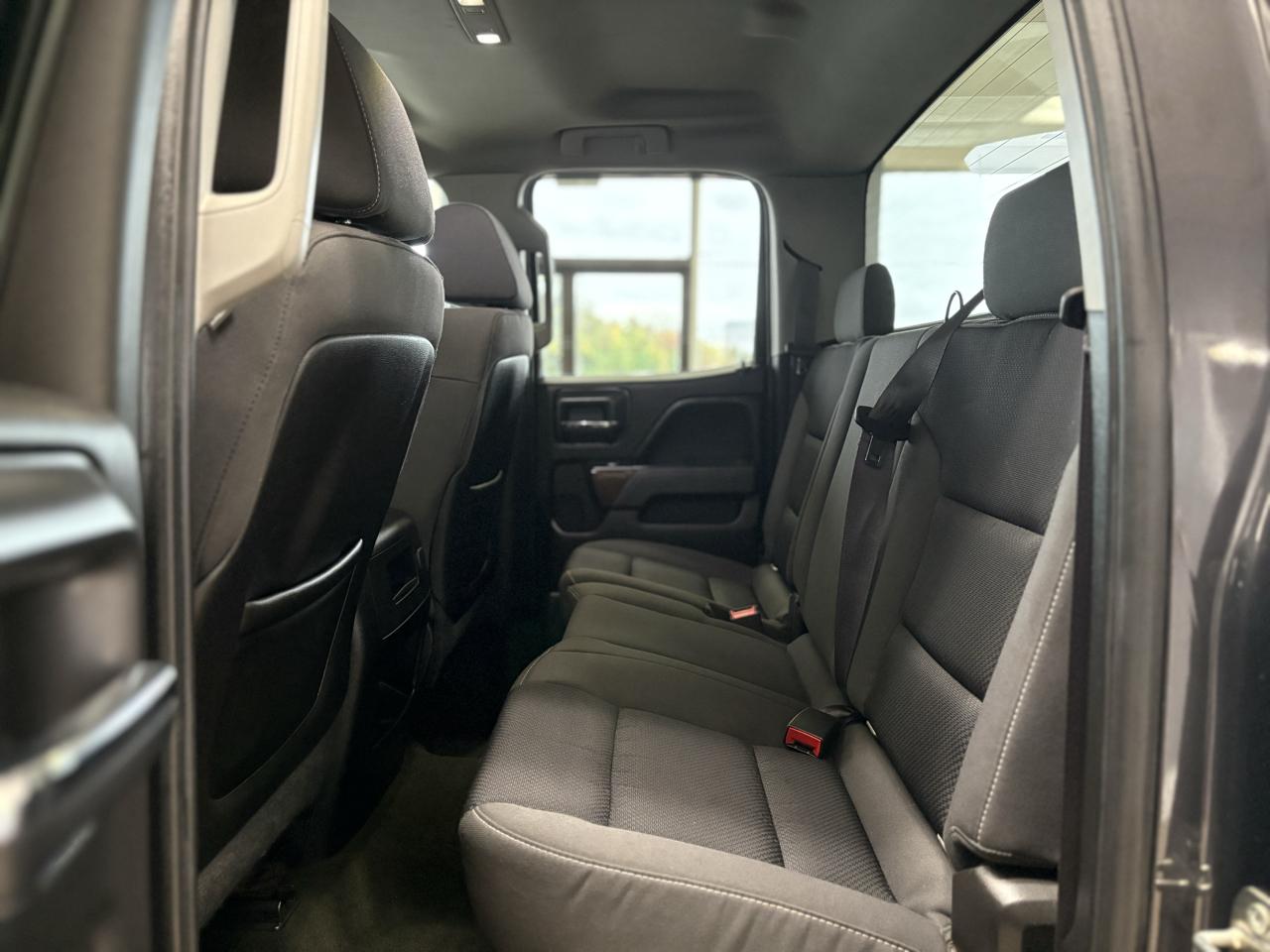 GMC Sierra 1500 4WD Double Cab 143.5" SLE 2015