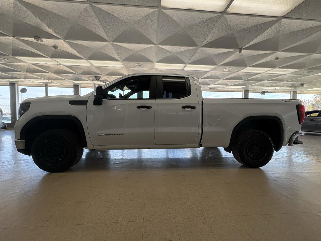 GMC Sierra 1500 4WD Double Cab 147" Pro 2023
