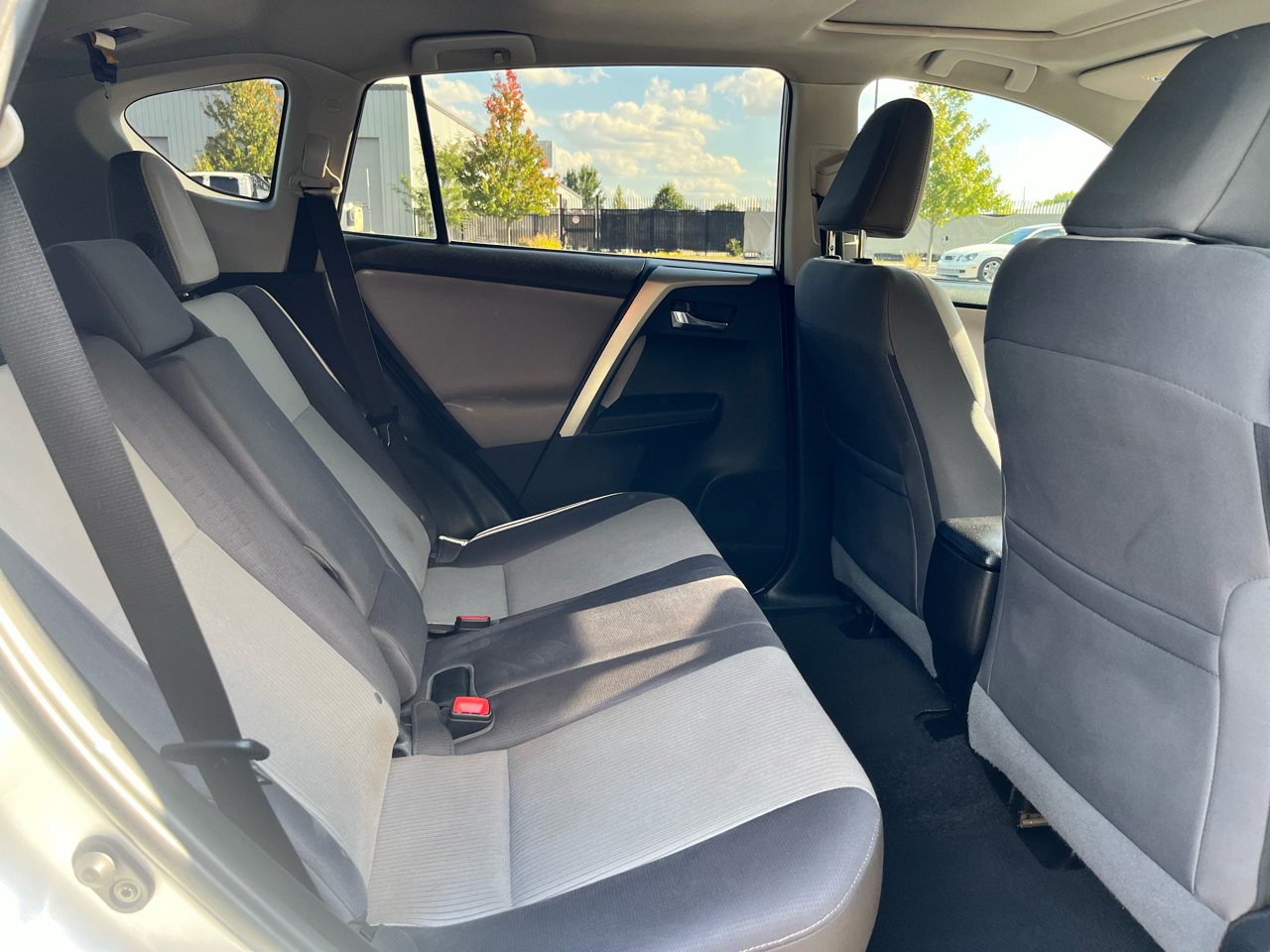 Toyota RAV4 XLE AWD 2015 Toyota RAV4 XLE AWD 2015