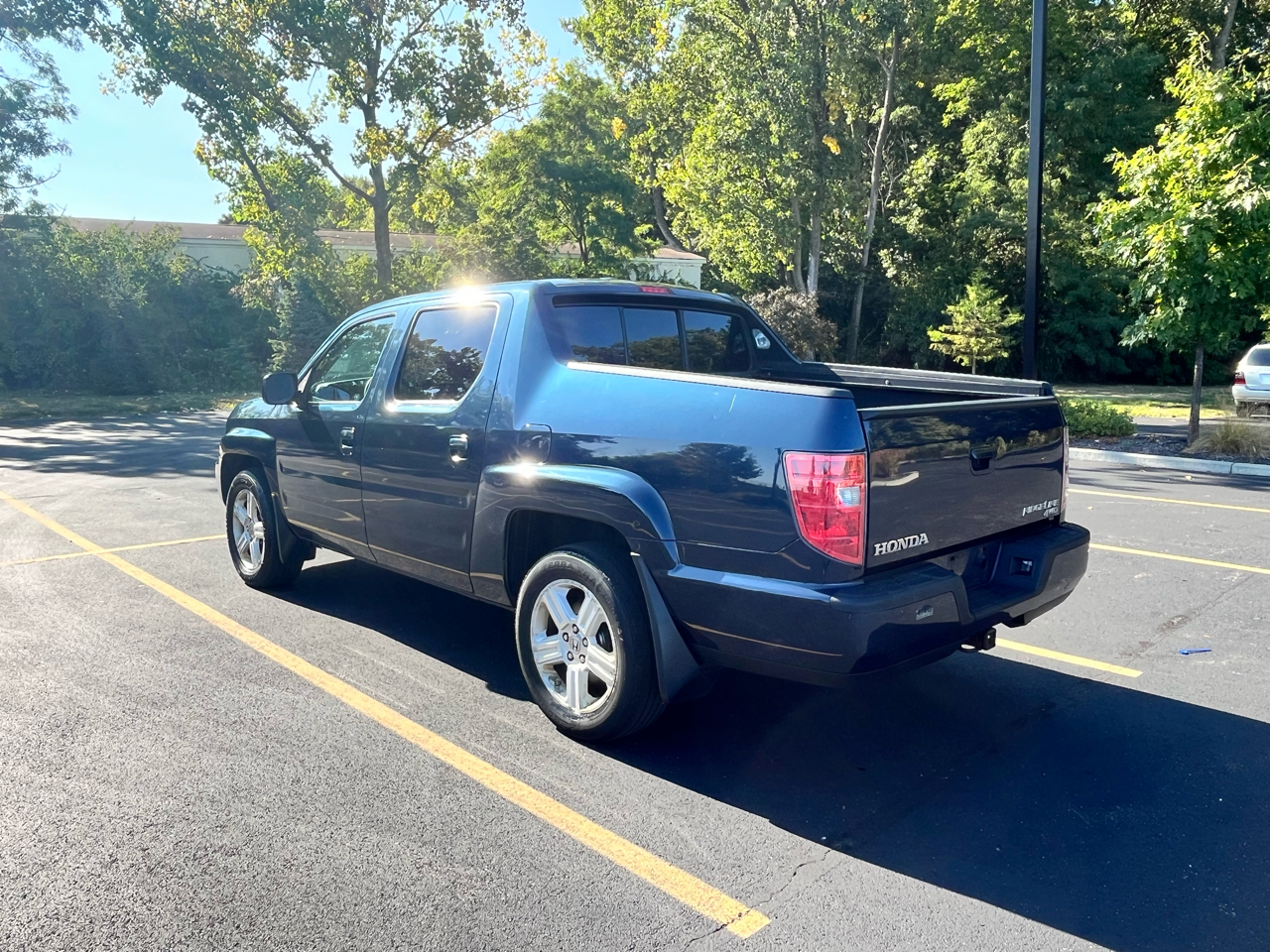 Honda Ridgeline RTL w/ Navigation 2011 Honda Ridgeline RTL w/ Navigation 2011