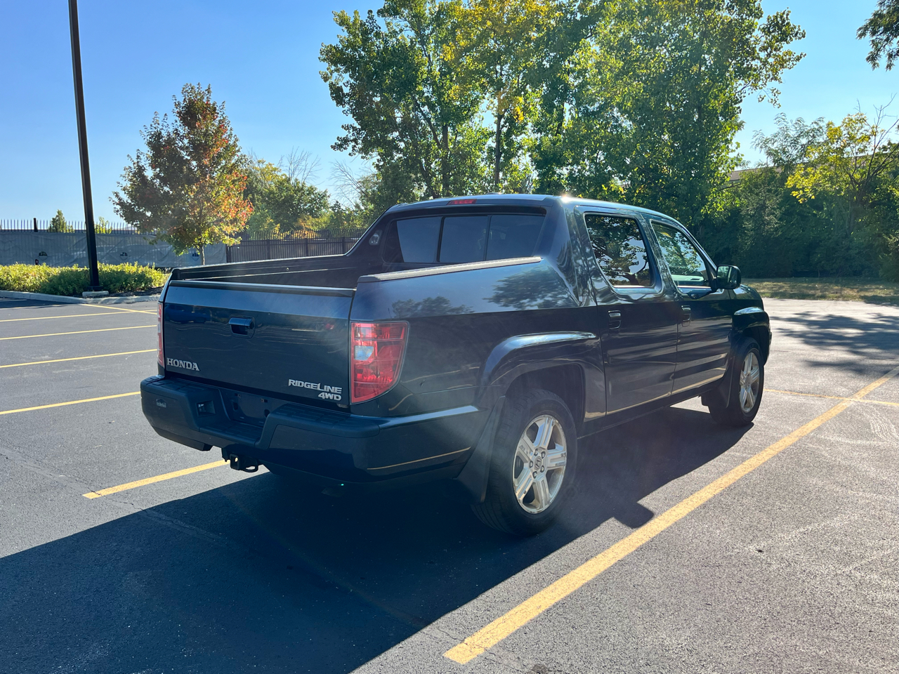 Honda Ridgeline RTL w/ Navigation 2011 Honda Ridgeline RTL w/ Navigation 2011