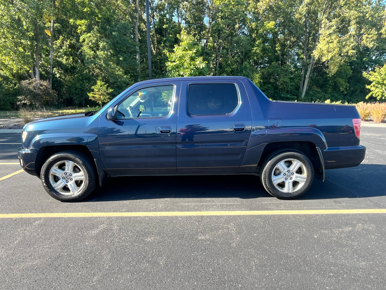 Honda Ridgeline RTL w/ Navigation 2011 Honda Ridgeline RTL w/ Navigation 2011