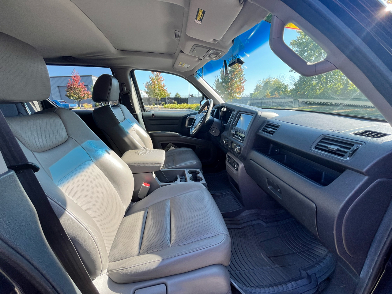 Honda Ridgeline RTL w/ Navigation 2011 Honda Ridgeline RTL w/ Navigation 2011