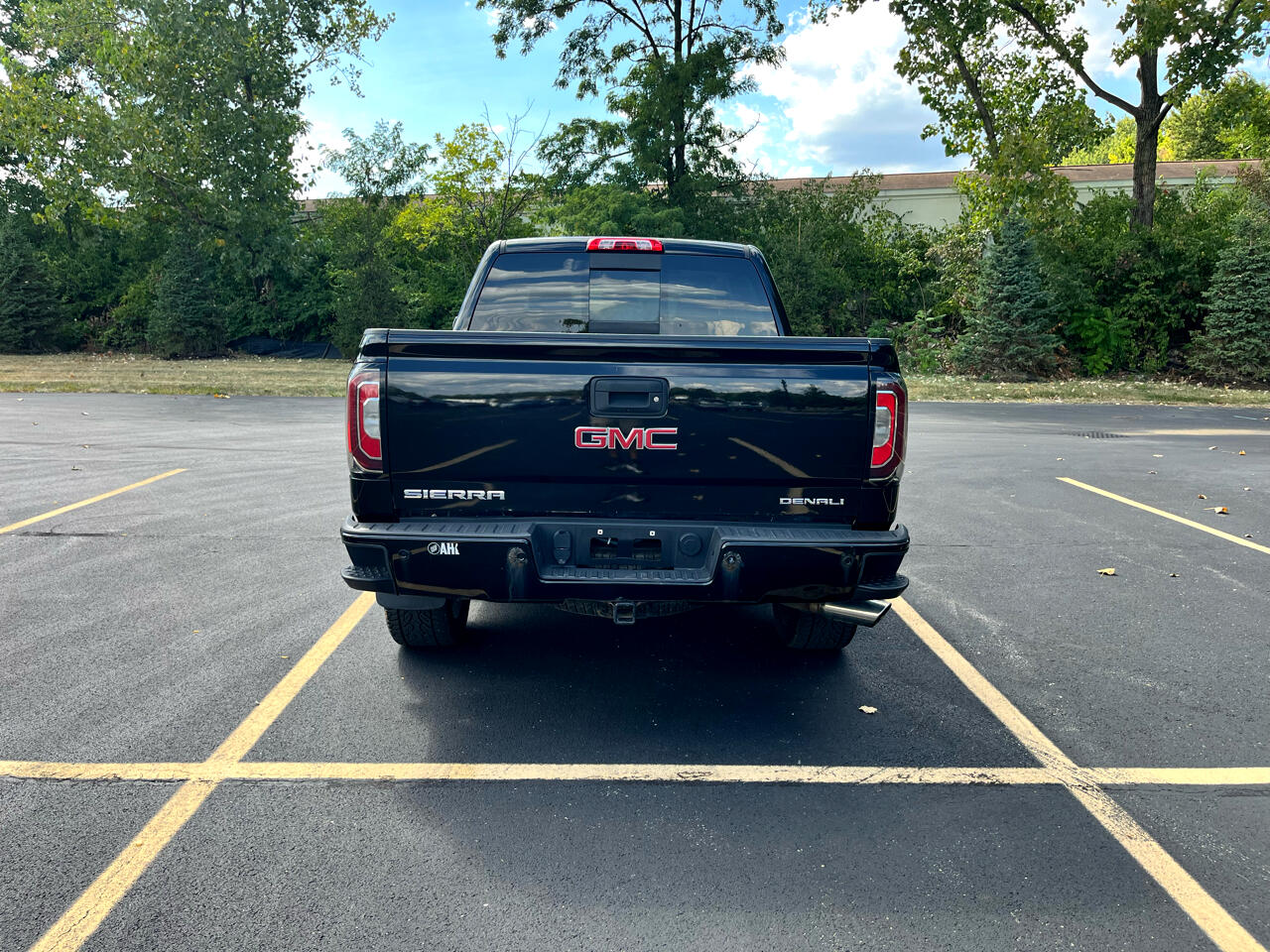 GMC Sierra 1500 Denali Crew Cab Long Box 4WD 2016 GMC Sierra 1500 Denali Crew Cab Long Box 4WD 2016