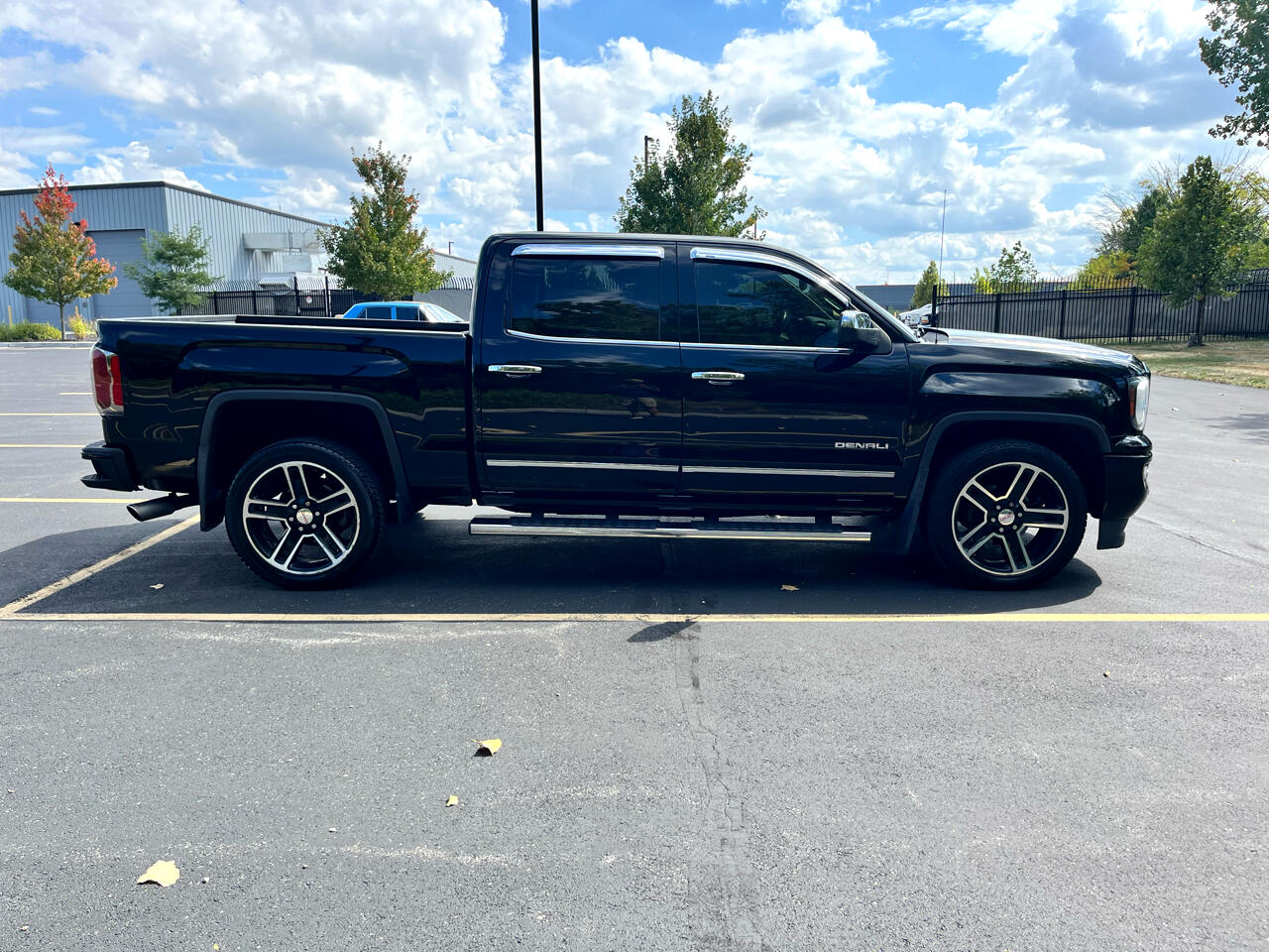 GMC Sierra 1500 Denali Crew Cab Long Box 4WD 2016 GMC Sierra 1500 Denali Crew Cab Long Box 4WD 2016