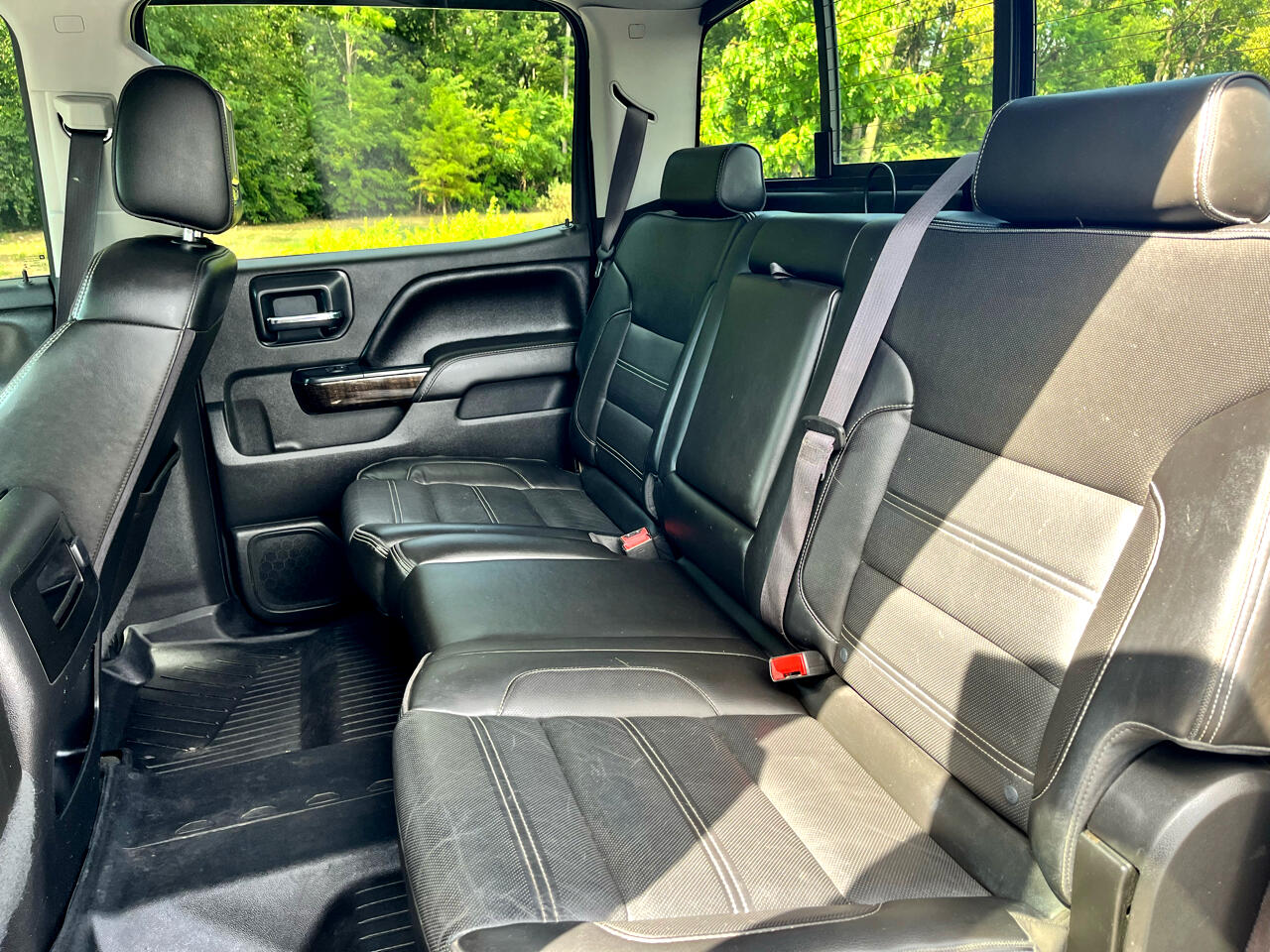 GMC Sierra 1500 Denali Crew Cab Long Box 4WD 2016 GMC Sierra 1500 Denali Crew Cab Long Box 4WD 2016