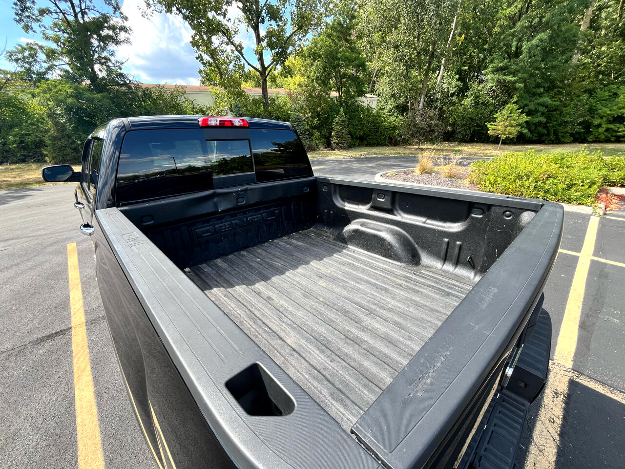 GMC Sierra 1500 Denali Crew Cab Long Box 4WD 2016 GMC Sierra 1500 Denali Crew Cab Long Box 4WD 2016