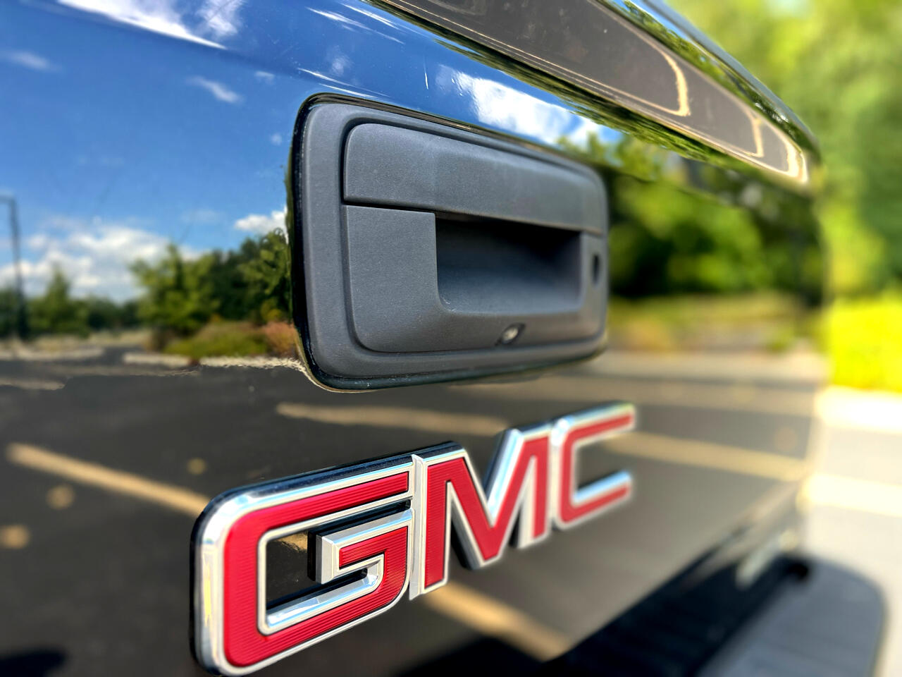 GMC Sierra 1500 Denali Crew Cab Long Box 4WD 2016 GMC Sierra 1500 Denali Crew Cab Long Box 4WD 2016