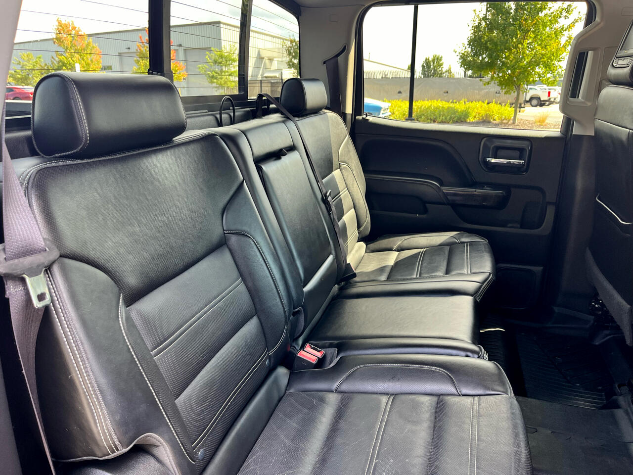 GMC Sierra 1500 Denali Crew Cab Long Box 4WD 2016 GMC Sierra 1500 Denali Crew Cab Long Box 4WD 2016