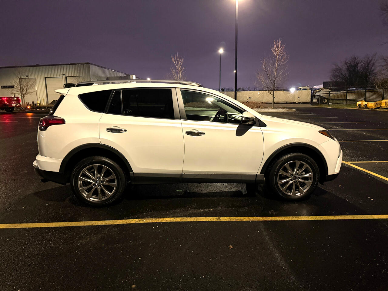 Toyota RAV4 Limited AWD 2017