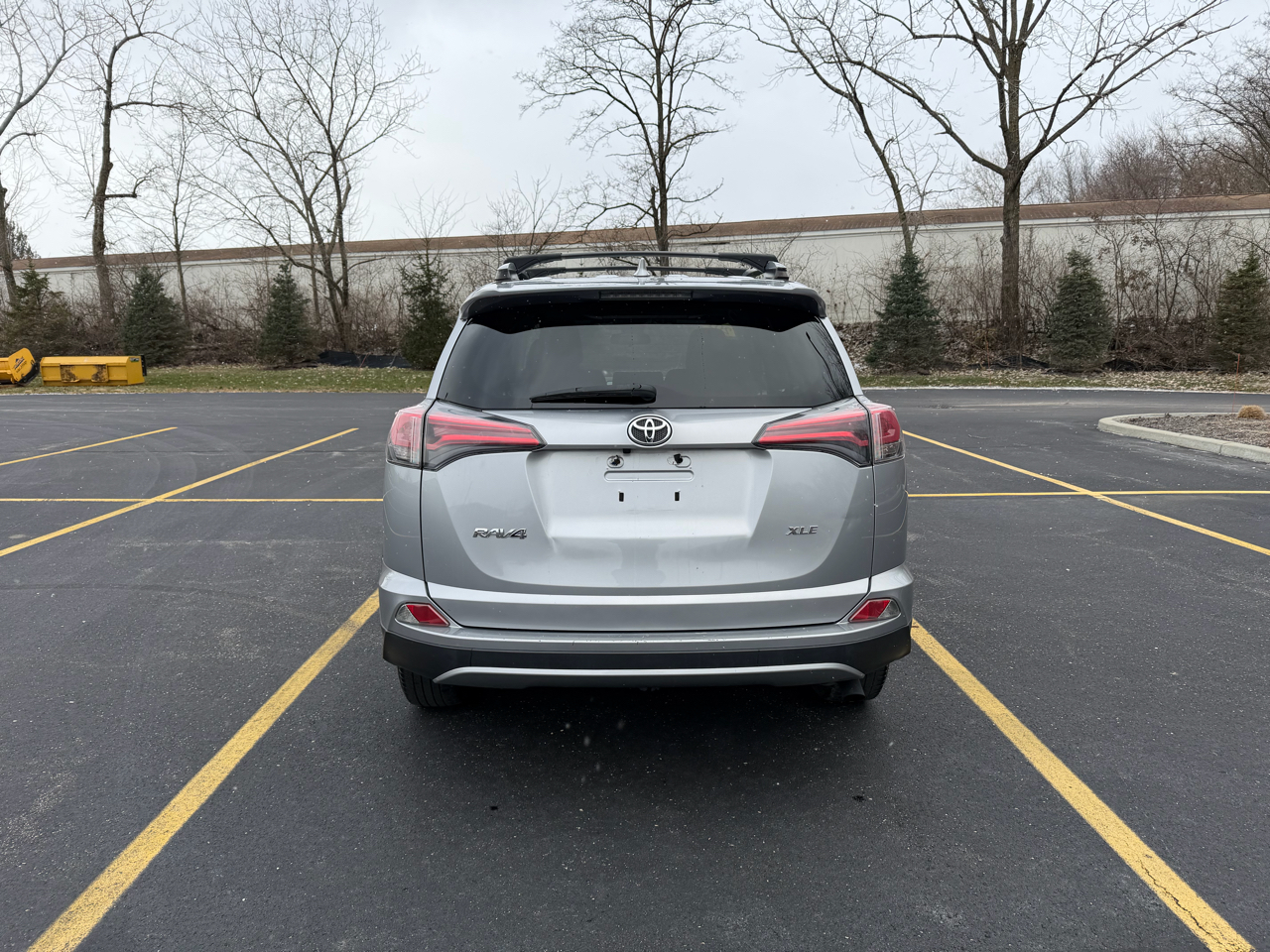 Toyota RAV4 XLE FWD 2018