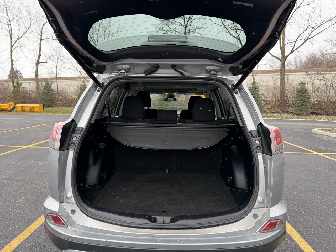 Toyota RAV4 XLE FWD 2018