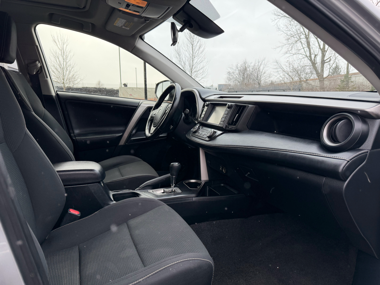 Toyota RAV4 XLE FWD 2018