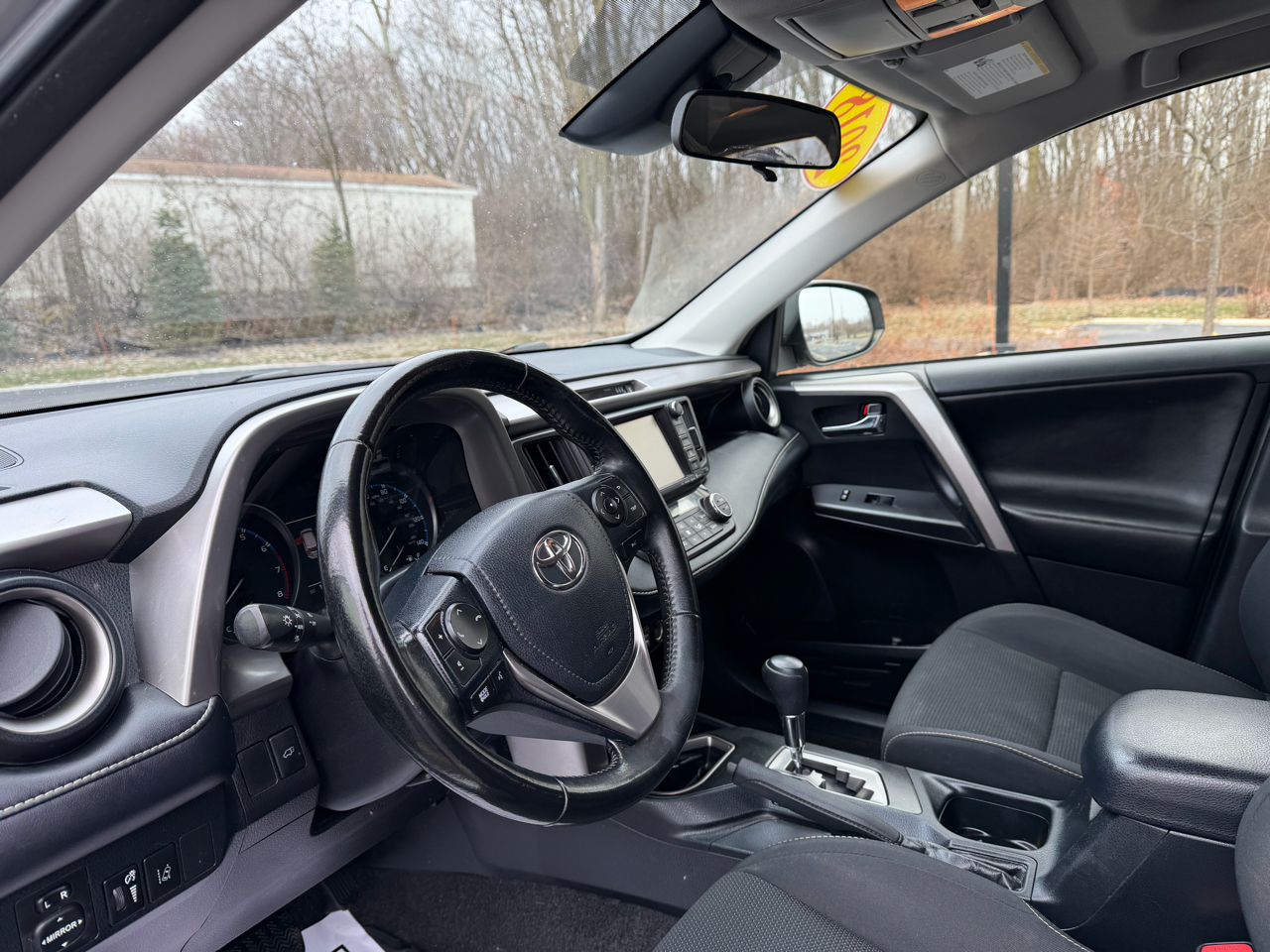 Toyota RAV4 XLE FWD 2018