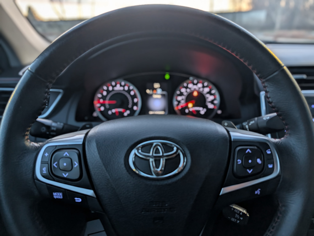 Toyota Camry SE 2015