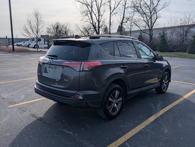 Toyota RAV4 XLE FWD 2016