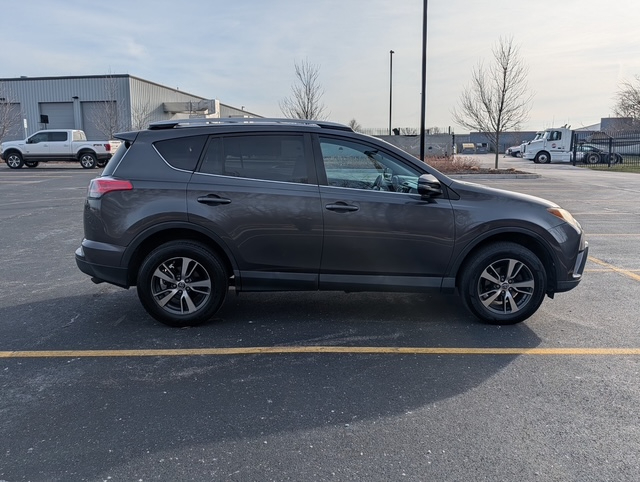 Toyota RAV4 XLE FWD 2016