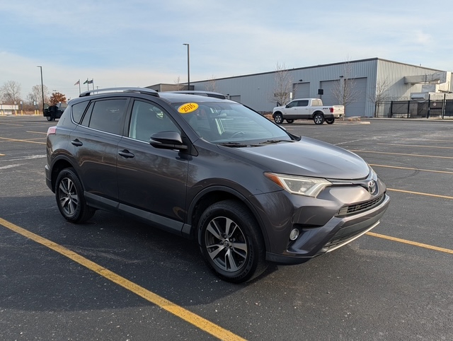Toyota RAV4 XLE FWD 2016
