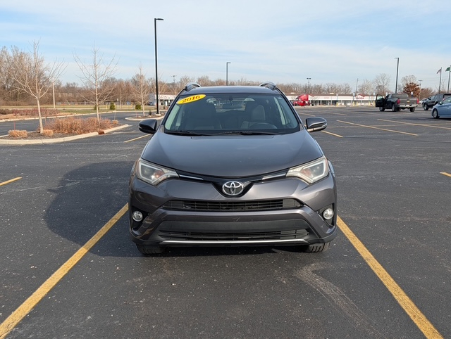 Toyota RAV4 XLE FWD 2016