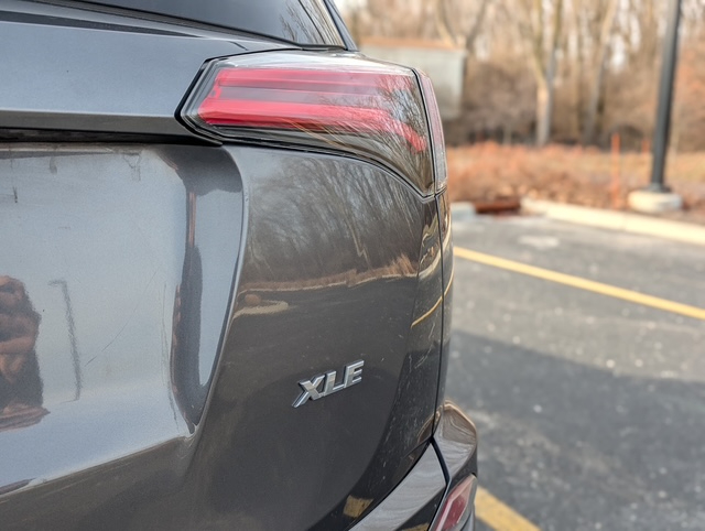 Toyota RAV4 XLE FWD 2016