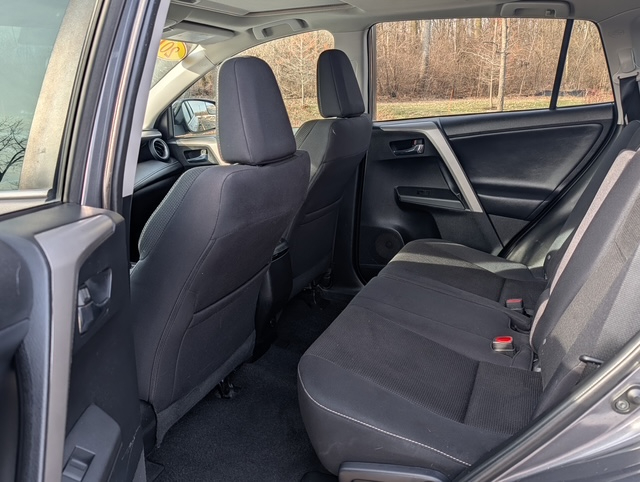 Toyota RAV4 XLE FWD 2016