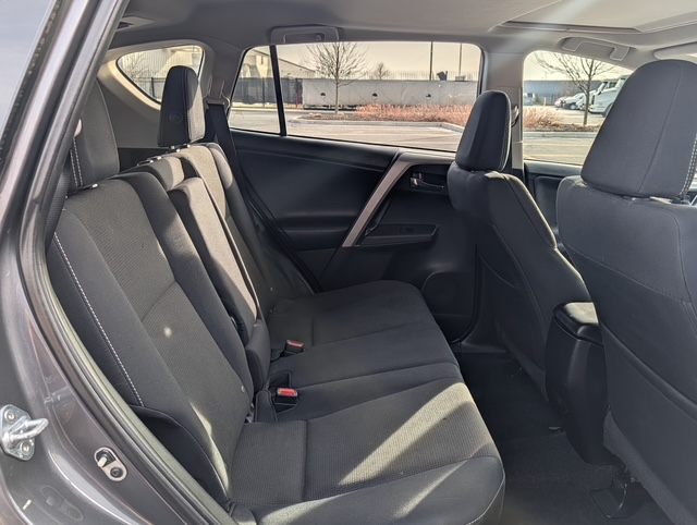 Toyota RAV4 XLE FWD 2016