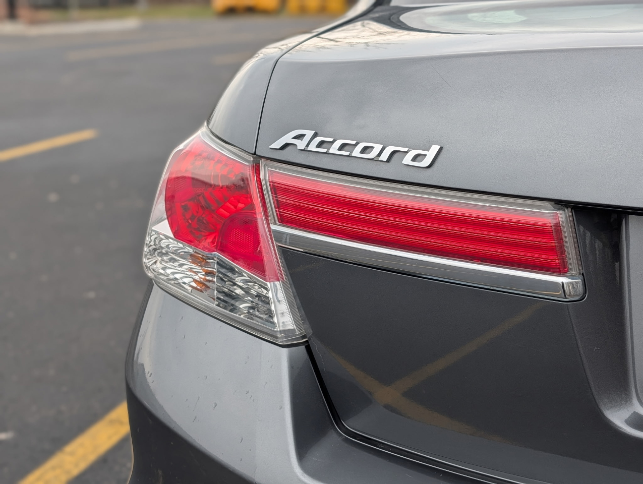 Honda Accord LX sedan AT 2012