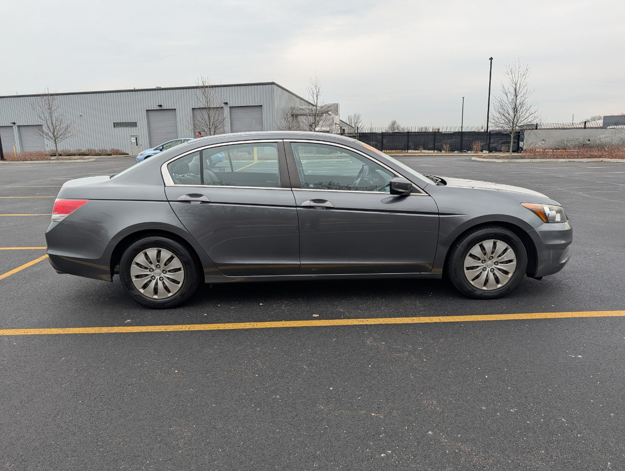 Honda Accord LX sedan AT 2012