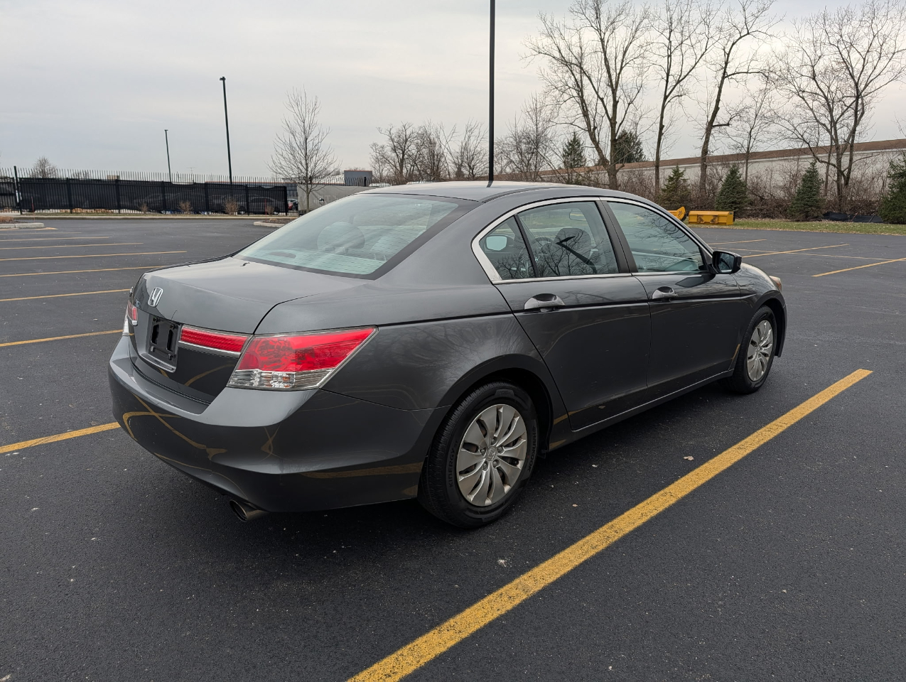 Honda Accord LX sedan AT 2012