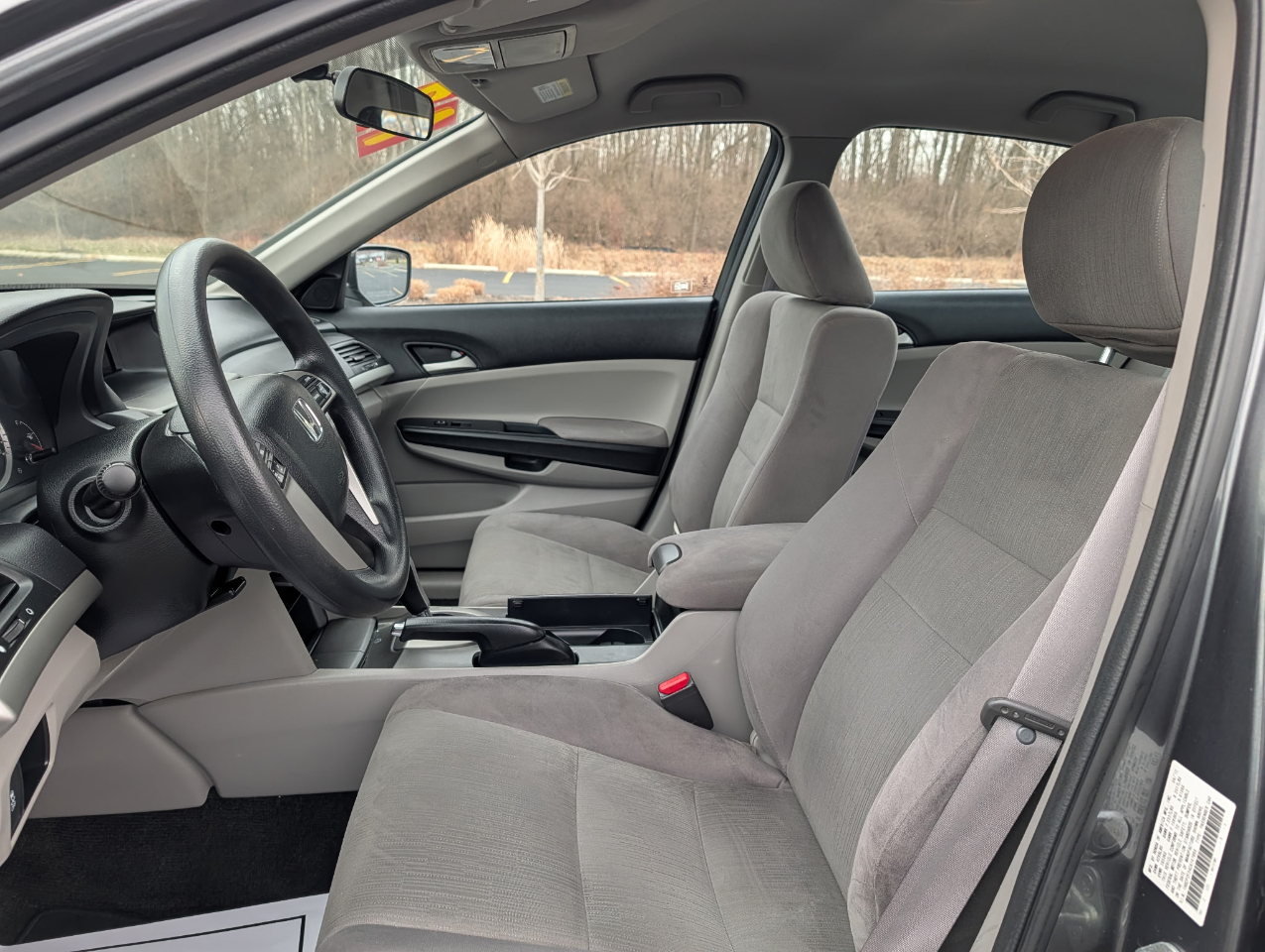 Honda Accord LX sedan AT 2012