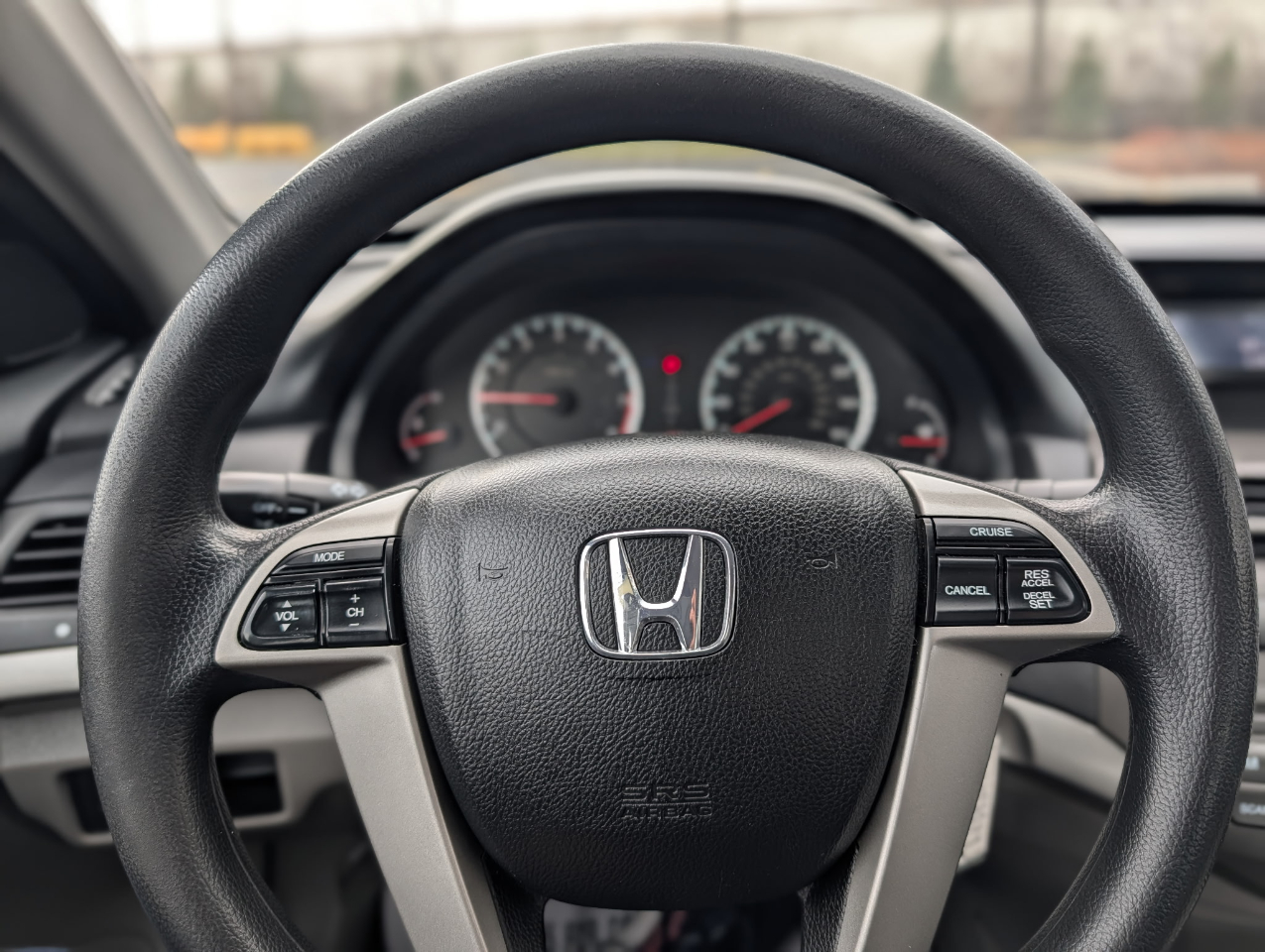 Honda Accord LX sedan AT 2012