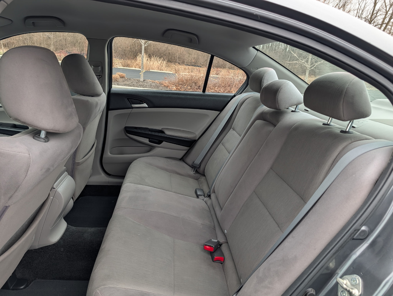 Honda Accord LX sedan AT 2012