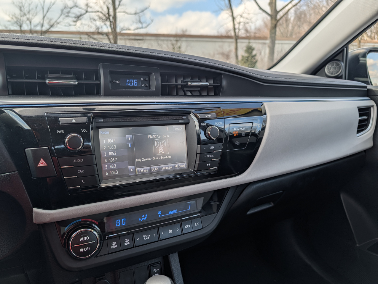 Toyota Corolla LE 2014