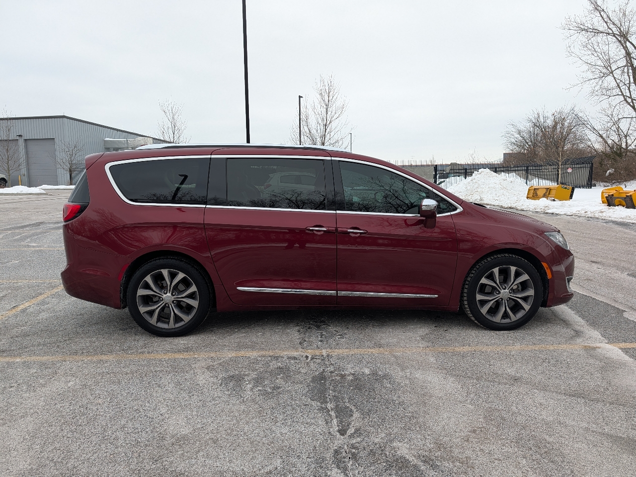 Chrysler Pacifica Limited 2017