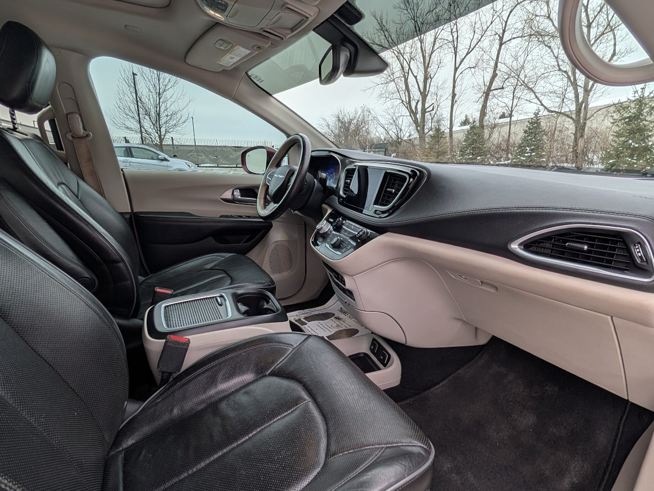 Chrysler Pacifica Limited 2017