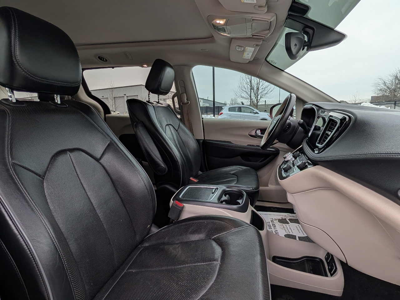 Chrysler Pacifica Limited 2017