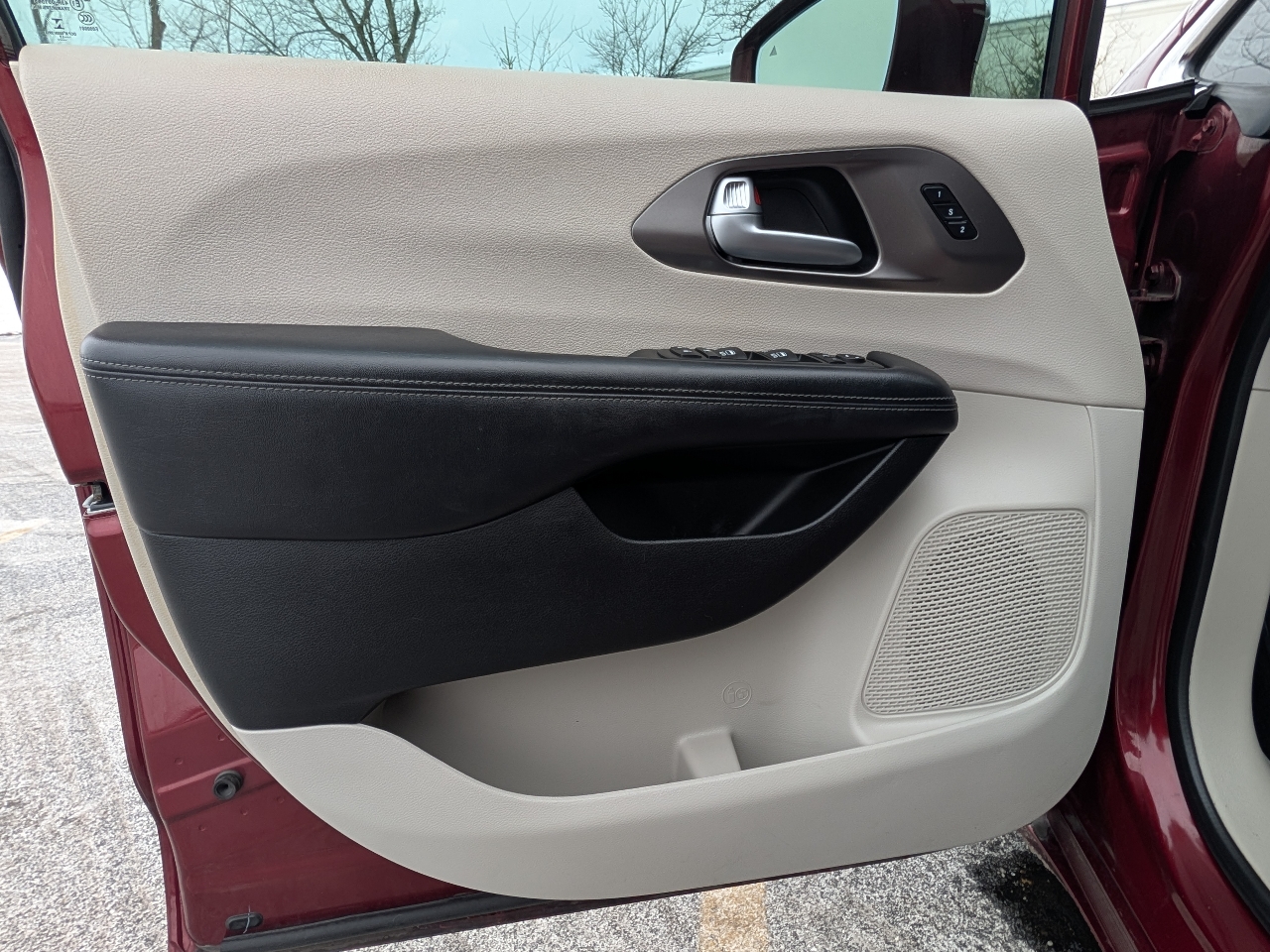 Chrysler Pacifica Limited 2017