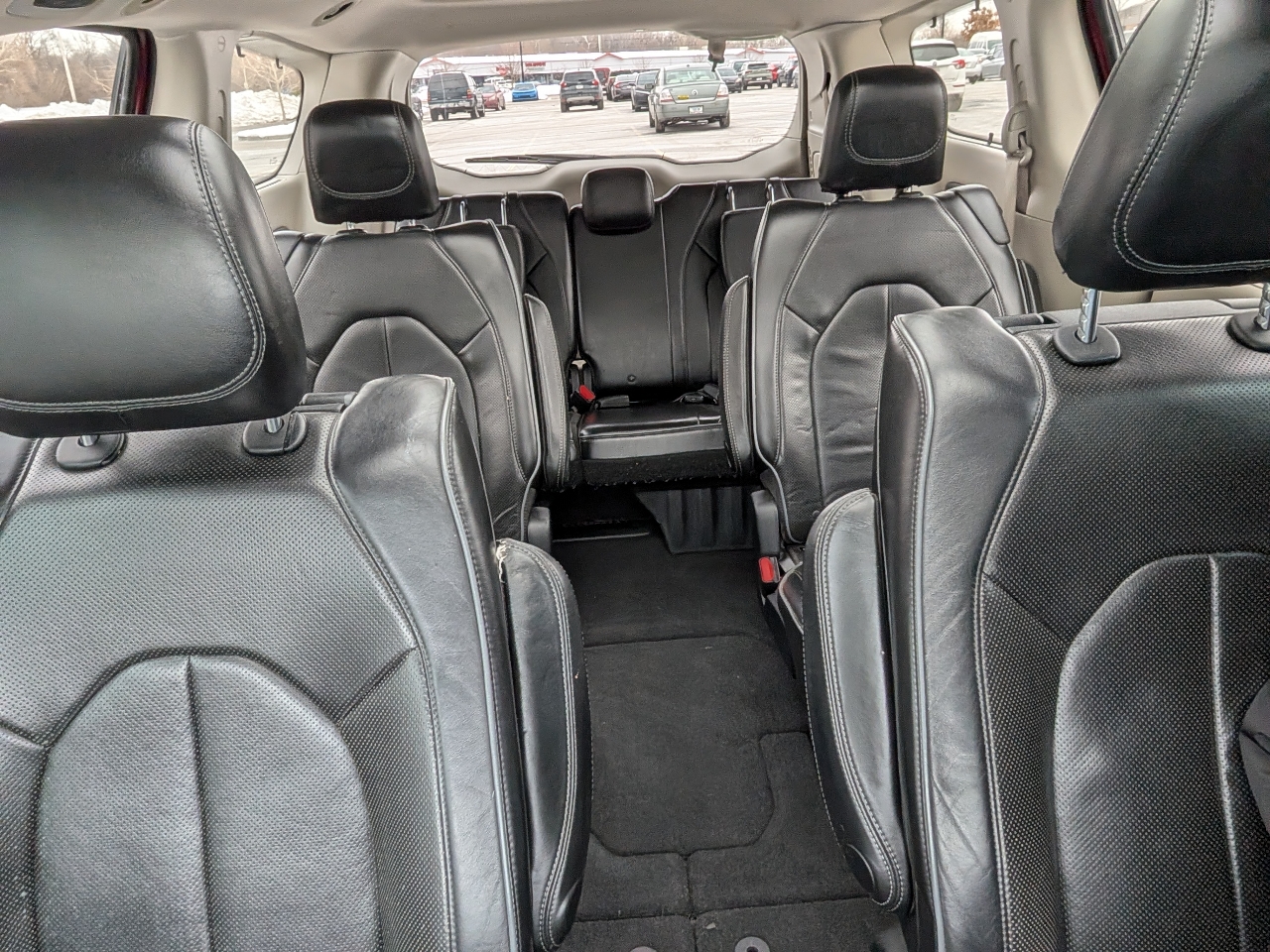 Chrysler Pacifica Limited 2017