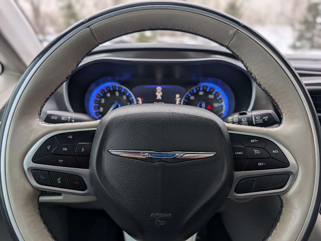 Chrysler Pacifica Limited 2017