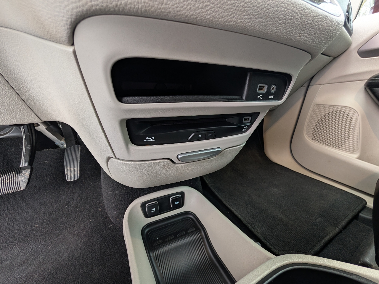 Chrysler Pacifica Limited 2017