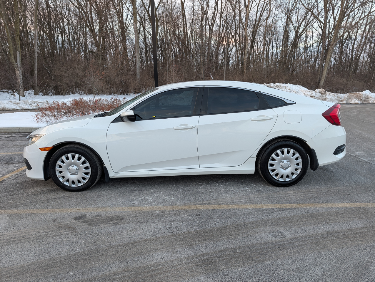 Honda Civic 4dr Sedan LX Auto 2017